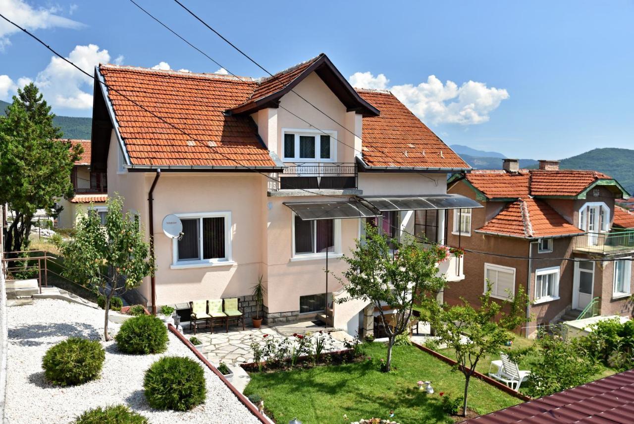 Saint Maria Guest House Велинград Екстер'єр фото